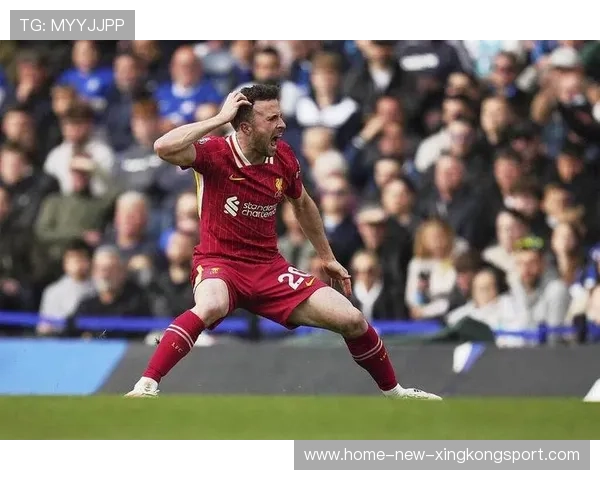 利物浦长传攻门造成混乱,若塔补射建功 利物浦长传攻门造成混乱,若塔补射建功