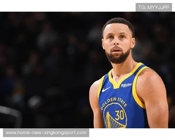 库里底线抛投落袋，勇士建立优势